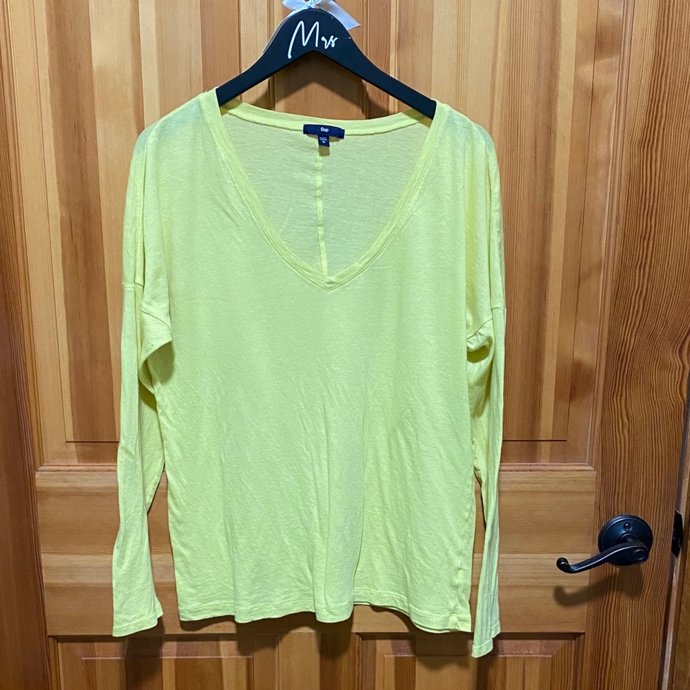 GAP Lemon Long Sleeve V-Neck Top